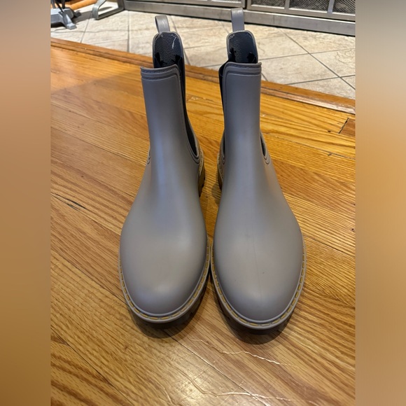 Pre-Owned Size 38 Igor Waterproof Slip On Boot - Picture 2 of 10